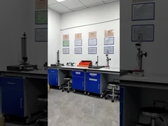 2 o 3 isolanti bianchi del connettore del blocchetto terminali della ceramica della steatite di Palo 24A