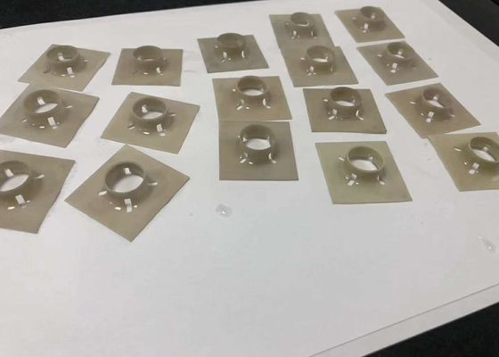 Parti ceramiche di nitruro di allumina grigio con resistenza flessibile ≥ 330 MPa Substrato ceramico ad alta AlN TO220 Package