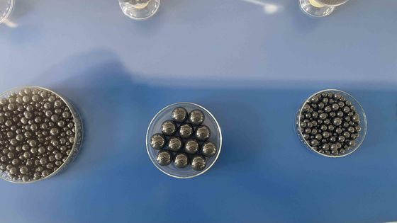 Nero / Grigio SI3N4 Ceramica sfera Materiale durevole per industria