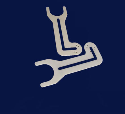 Piastrina ceramica resistente ad alta temperatura dell'allumina del braccio Al2O3 per il dispositivo a semiconduttore