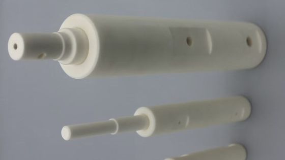 14 KV/mm Costante dielettrica 9.6 Ceramica di ossido di alluminio di grado industriale