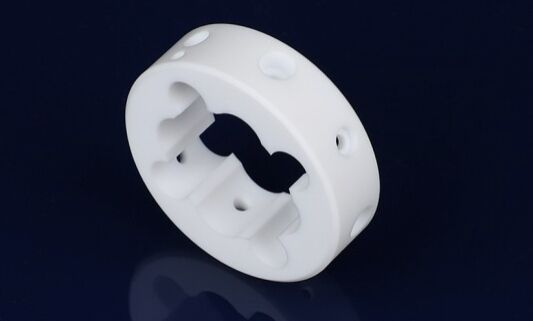 La lavorabilità può essere lavorata con strumenti standard o tubi ceramici Macor che forniscono stabilità termica e isolamento elettrico