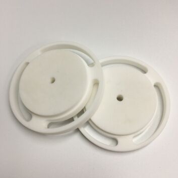 Lavorabilità: può essere lavorato con utensili standard. Ceramica Macor con elevata precisione di lavorazione. Tolleranza dimensionale 0,001 mm e coefficiente di dilatazione termica 72 x 10⁻⁷ °C